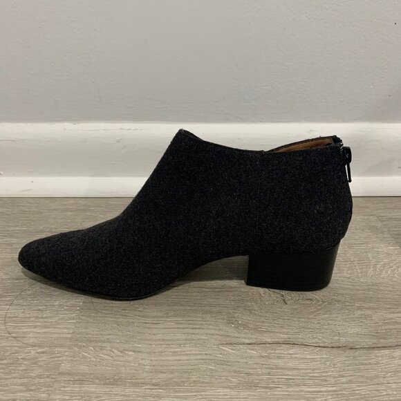 Bettye Muller Women Ankle Grey Pointy Boots Size 8M - Picture 4 of 6